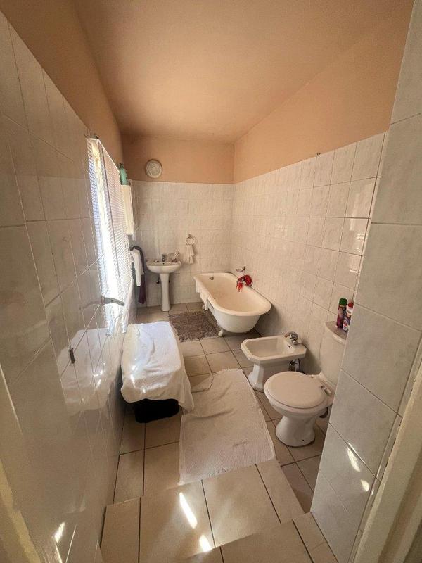 6 Bedroom Property for Sale in Orange Grove Eastern Cape